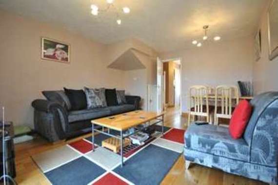 2 bedroom Terraced f...